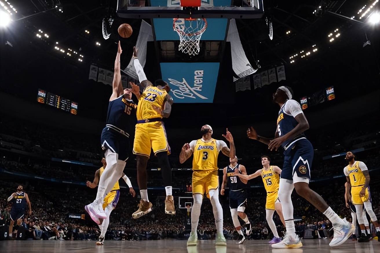  穆雷焦点对战，詹姆斯与70激战热火分钟，出色防守胜负难料！气势如虹延续