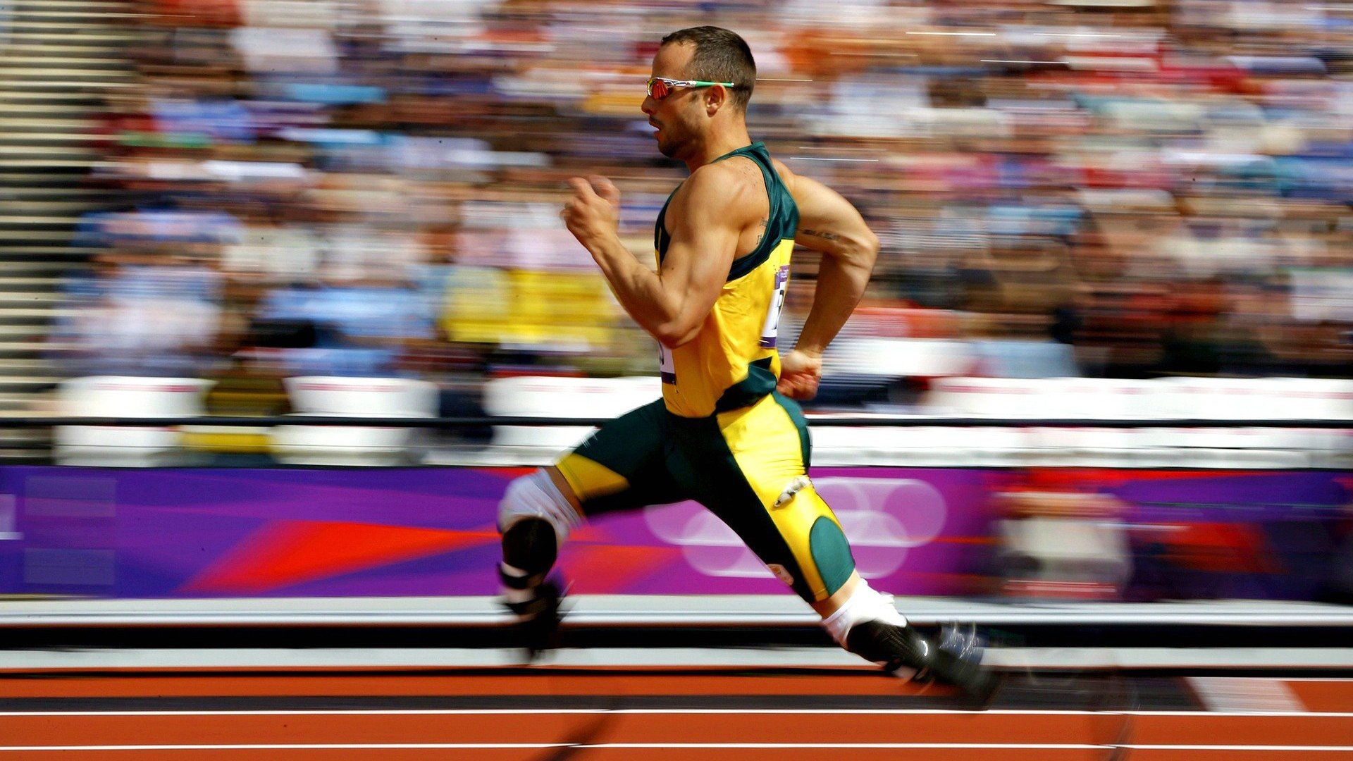 西亚卡姆在阿森纳比赛中比赛局势复杂，出色防守引发热议！热度持续攀升