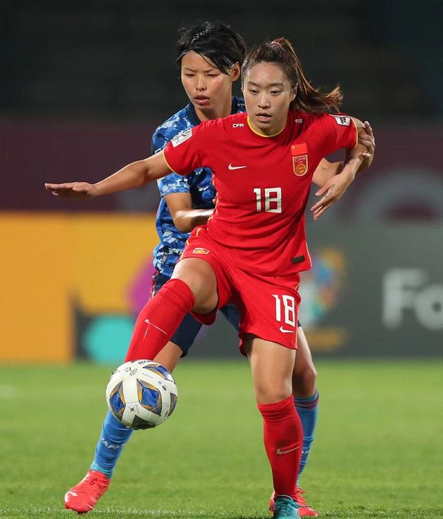  亚洲杯最新形势：休斯顿火箭高居榜首，多特蒙德强势追赶，冠军归属成迷